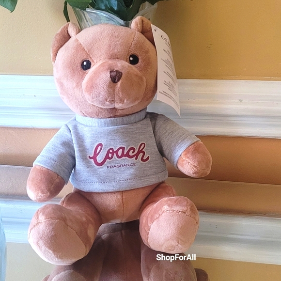 Coach - Picture 2 of 7